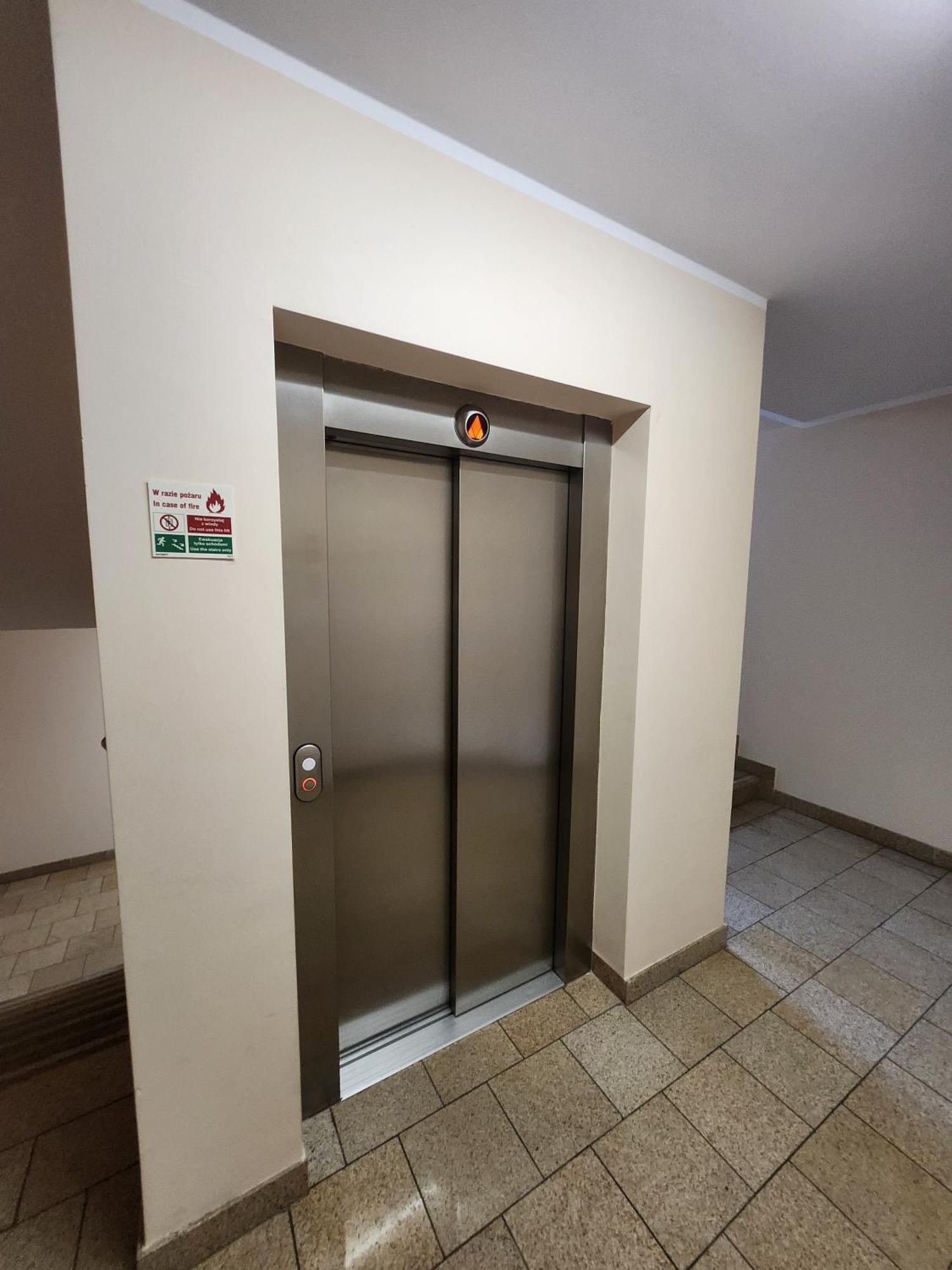 Karkonoska Z Garazem Apartment Wroclaw